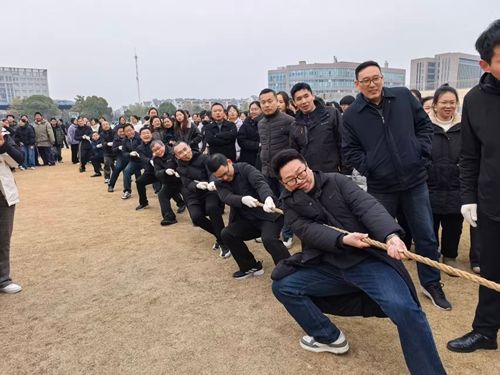 ��ְ���κӱ��� | ���ɷ���ӭ���� ͬ�ľ���չ���