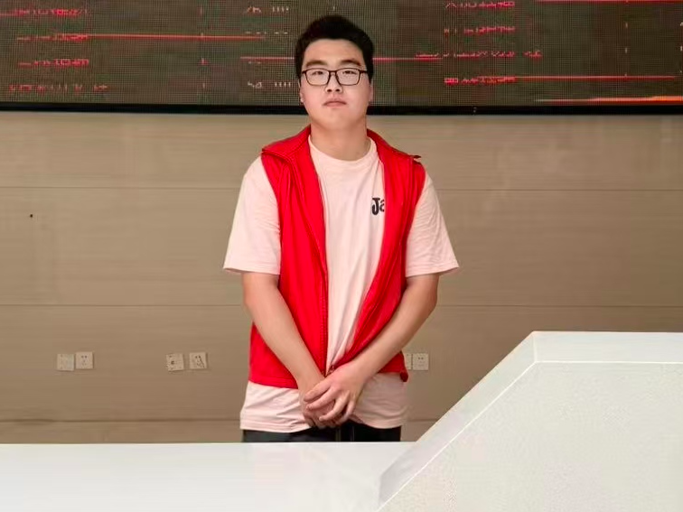 郭士宸.jpg